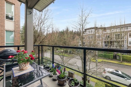 Photo 4 at 202 - 6268 Eagles Drive, University VW, Vancouver West