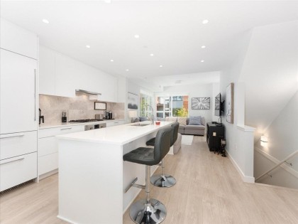 Photo 3 at 13 - 2728 Acadia Road, University VW, Vancouver West