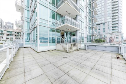 Photo 17 at 402 - 590 Nicola Street, Coal Harbour, Vancouver West