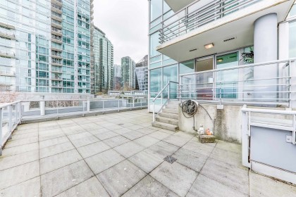Photo 16 at 402 - 590 Nicola Street, Coal Harbour, Vancouver West