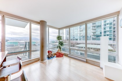 Photo 12 at 402 - 590 Nicola Street, Coal Harbour, Vancouver West