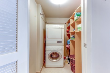 Photo 5 at 402 - 590 Nicola Street, Coal Harbour, Vancouver West