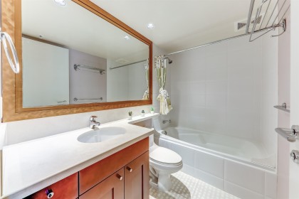 Photo 24 at 402 - 590 Nicola Street, Coal Harbour, Vancouver West