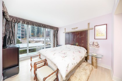 Photo 18 at 402 - 590 Nicola Street, Coal Harbour, Vancouver West