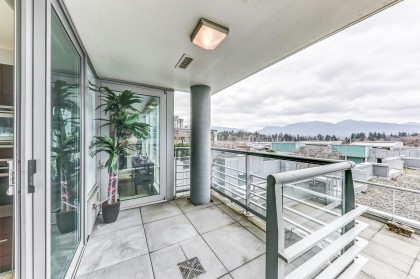 Photo 15 at 402 - 590 Nicola Street, Coal Harbour, Vancouver West