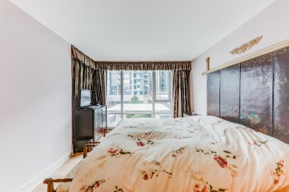 Photo 19 at 402 - 590 Nicola Street, Coal Harbour, Vancouver West