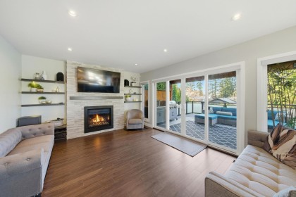 Photo 12 at 2023 Hill Drive, Blueridge NV, North Vancouver