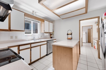 Photo 12 at 8607 Selkirk Street, Marpole, Vancouver West