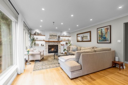 Photo 5 at 526 Newdale Place, Cedardale, West Vancouver