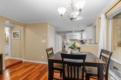 Photo 11 at 526 Newdale Place, Cedardale, West Vancouver