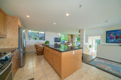 Photo 16 at 8664 Seascape Drive, Howe Sound, West Vancouver