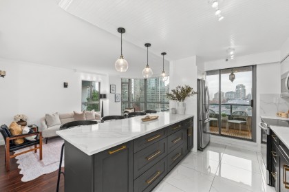 Photo 2 at 501 - 888 Hamilton Street, Downtown VW, Vancouver West