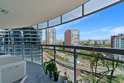 Photo 3 at 1284 - 87 Nelson Street, Yaletown, Vancouver West
