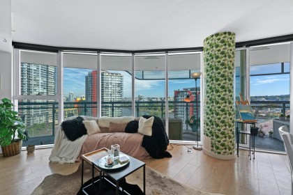 Photo 10 at 1284 - 87 Nelson Street, Yaletown, Vancouver West