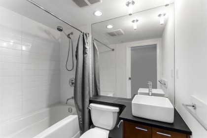 Photo 17 at 306 - 980 Cooperage Way, Yaletown, Vancouver West