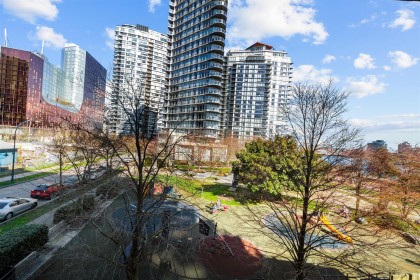 Photo 12 at 306 - 980 Cooperage Way, Yaletown, Vancouver West