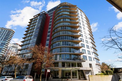 Photo 1 at 306 - 980 Cooperage Way, Yaletown, Vancouver West
