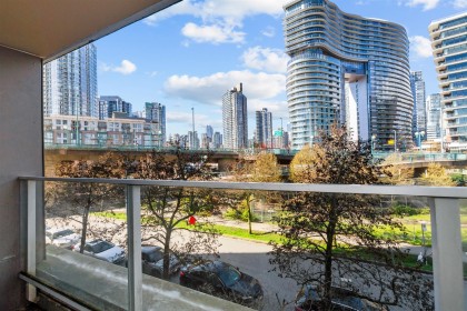 Photo 9 at 306 - 980 Cooperage Way, Yaletown, Vancouver West