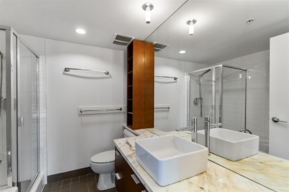 Photo 15 at 306 - 980 Cooperage Way, Yaletown, Vancouver West