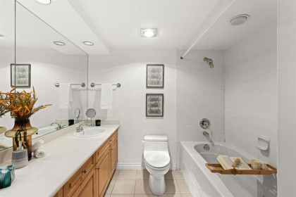 Photo 12 at 503 - 1995 Beach Avenue, West End VW, Vancouver West