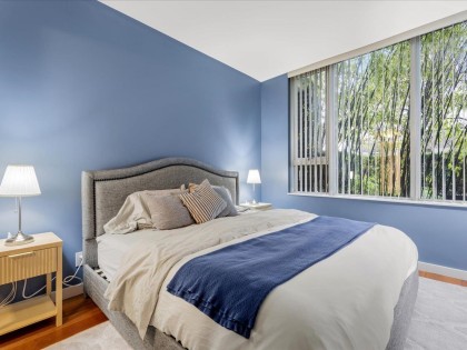 Photo 13 at 101 - 550 Pacific Street, Yaletown, Vancouver West