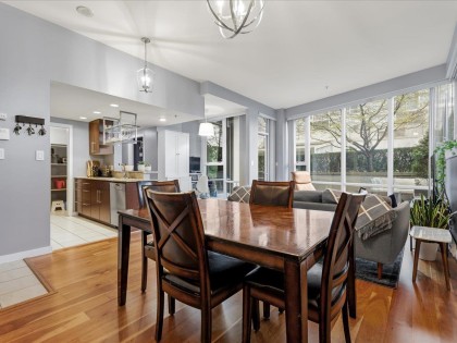 Photo 3 at 101 - 550 Pacific Street, Yaletown, Vancouver West