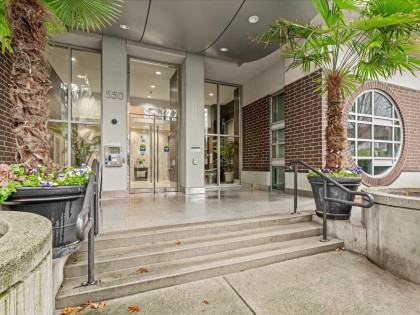 Photo 32 at 101 - 550 Pacific Street, Yaletown, Vancouver West