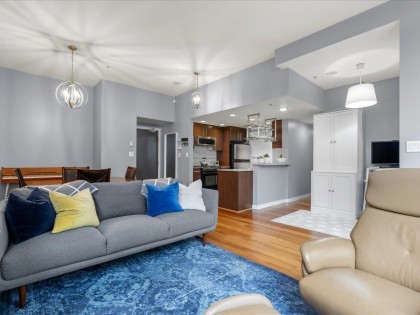 Photo 10 at 101 - 550 Pacific Street, Yaletown, Vancouver West