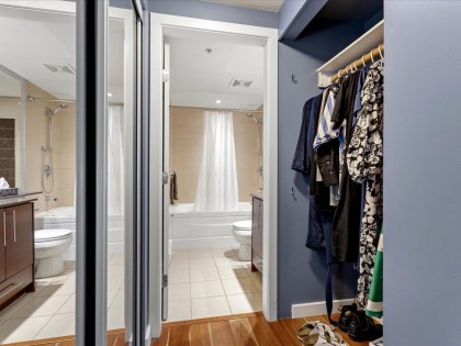 Photo 15 at 101 - 550 Pacific Street, Yaletown, Vancouver West