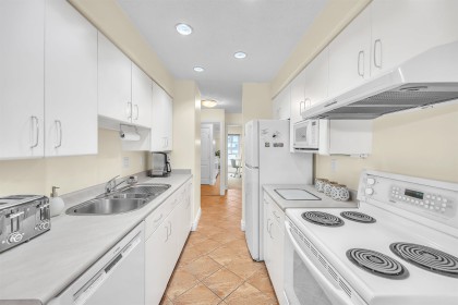 Photo 8 at 401 - 1718 Nelson Street, West End VW, Vancouver West