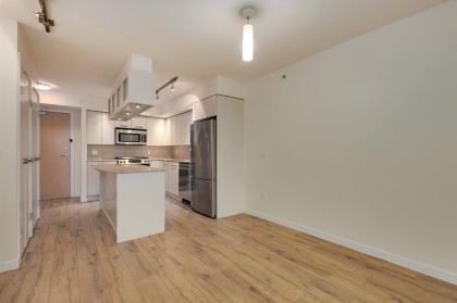 Photo 6 at 306 - 683 W Victoria Park, Lower Lonsdale, North Vancouver