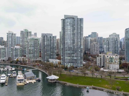 Photo 3 at 3805 - 1033 Marinaside Crescent, Yaletown, Vancouver West