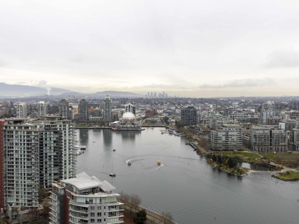 Photo 1 at 3805 - 1033 Marinaside Crescent, Yaletown, Vancouver West
