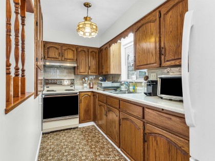 Photo 8 at 583 W 18th Avenue, Cambie, Vancouver West