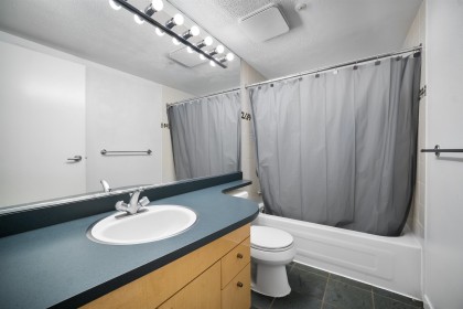 Photo 13 at 702 - 1008 Cambie Street, Yaletown, Vancouver West