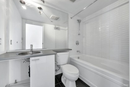 Photo 10 at 3201 - 111 W Georgia Street, Downtown VW, Vancouver West