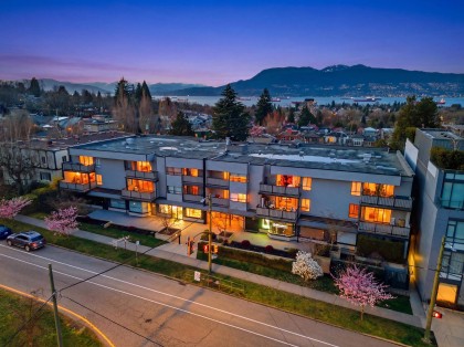 Photo 1 at 207 - 3663 W 16 Avenue, Point Grey, Vancouver West