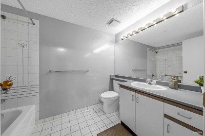 Photo 23 at 101 - 1924 Comox Street, West End VW, Vancouver West