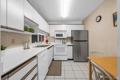 Photo 14 at 101 - 1924 Comox Street, West End VW, Vancouver West