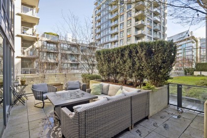 Photo 17 at 220 - 1783 Manitoba Street, False Creek, Vancouver West