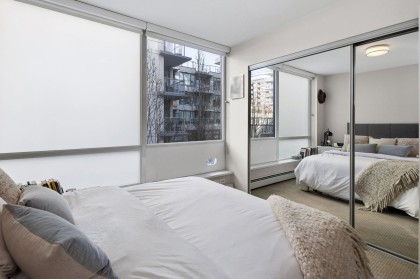 Photo 12 at 220 - 1783 Manitoba Street, False Creek, Vancouver West