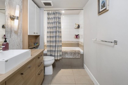 Photo 14 at 220 - 1783 Manitoba Street, False Creek, Vancouver West