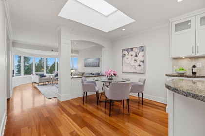 Photo 10 at 302 - 2455 Bellevue Avenue, Dundarave, West Vancouver