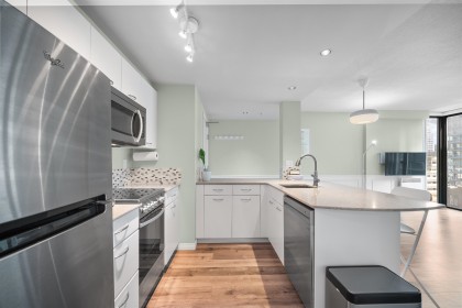 Photo 5 at 1001 - 1331 W Georgia Street, Coal Harbour, Vancouver West