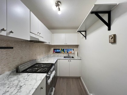 Photo 12 at 206 - 674 W 17th Avenue, Cambie, Vancouver West