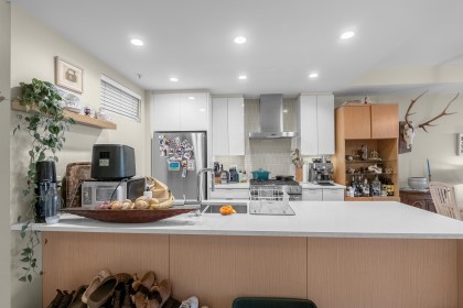 Photo 16 at 203 - 1496 Charlotte Road, Lynnmour, North Vancouver