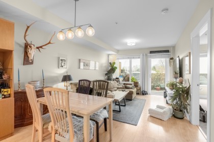 Photo 8 at 203 - 1496 Charlotte Road, Lynnmour, North Vancouver