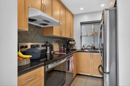 Photo 4 at 311 - 1922 W 7th Avenue, Kitsilano, Vancouver West