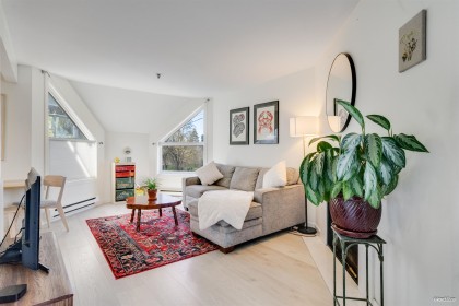 Photo 4 at F7 - 1100 W 6th Avenue, Fairview VW, Vancouver West