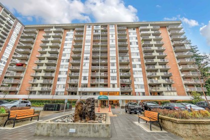 Photo 1 at 716 - 2012 Fullerton Avenue, Pemberton NV, North Vancouver